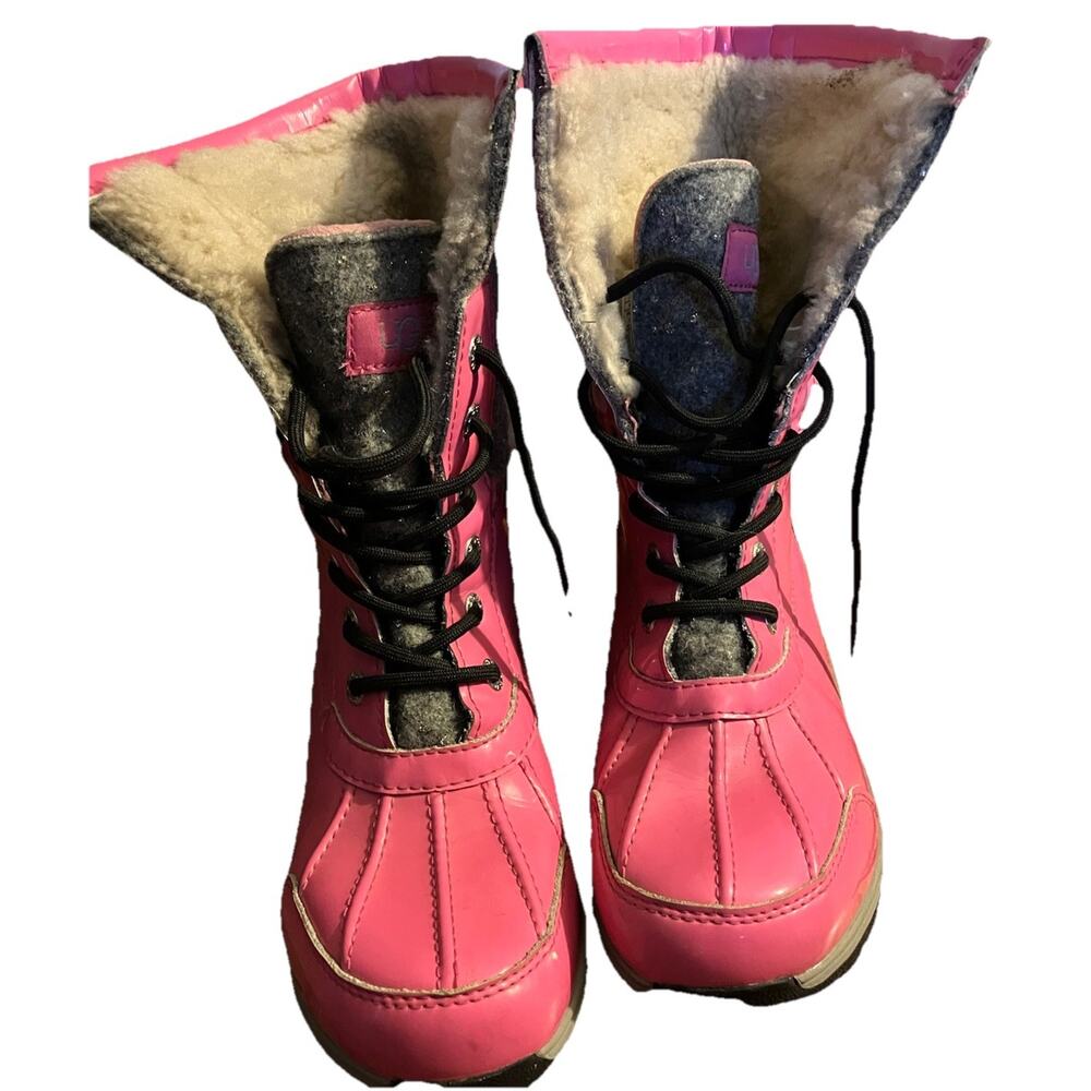 UGG Butte II Patent Sparkle Pink Waterproof Snow Boots Women's Size 4. EUC